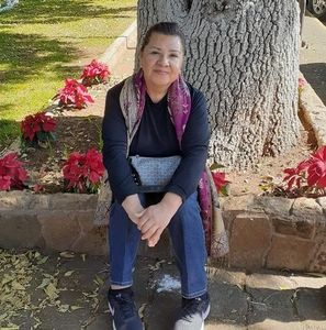 Meet your Posher, Ofelia